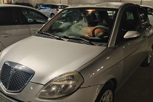 Lancia Ypsilon 16V GPL