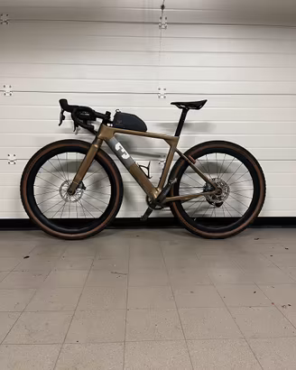 3t exploro  s alchemist carbon