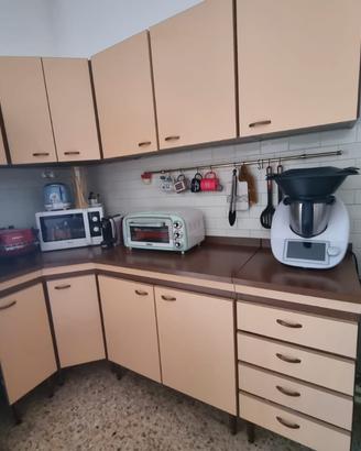 Cucina completa, incluso forno