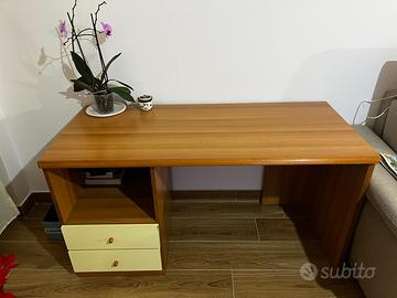 Scrivania in Legno