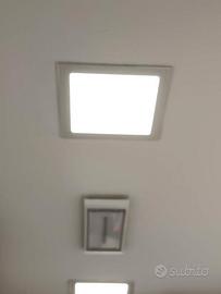 faretti per soffitta negozio LUCE NATURALE