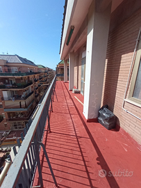 Ostia ponente ampia metratura tripli servizi