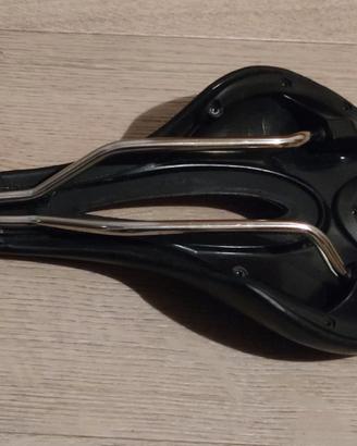 Coppia di Selle DPV short titan open fit nero