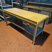 Banco da lavoro con pianale in legno