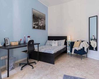 Stanza in appartamento di 104 m² a Cesano Boscone