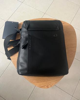 Borsello Piquadro pelle 22 cm