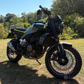 HUSQVARNA SVARTPILEN 401 - FULL OPTIONALS