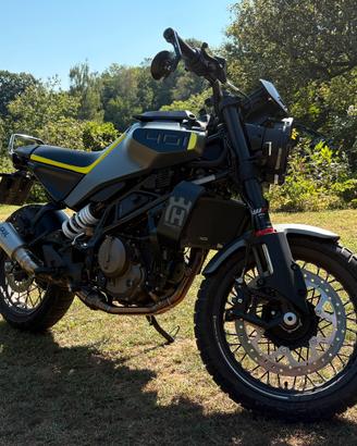 HUSQVARNA SVARTPILEN 401 - FULL OPTIONALS