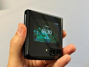 Motorola Razr 2022 pieghevole condizioni ottime
