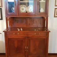 Credenza con vetrina
