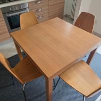 tavolo come nuovo 90x90 estendibile con sedie
