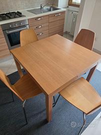 tavolo come nuovo 90x90 estendibile con sedie