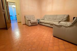 Ampio 5 locali +doppi servizi, box doppio