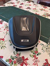 Borsa Givi Tanklock più presa di ricarica
