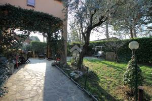 CASA SEMINDIPENDENTE A LA VALLETTA BRIANZA