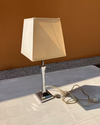 Lampada da tavolo