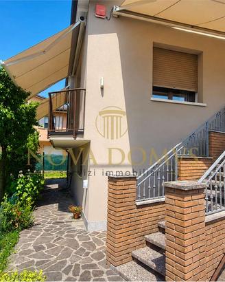 Casa singola con giardino ristrutturata parzialmen
