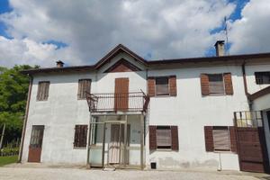 Rif. l-al822 casa singola con due unità abitative