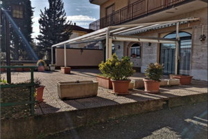 Bar ristorante pizzeria forno a legna