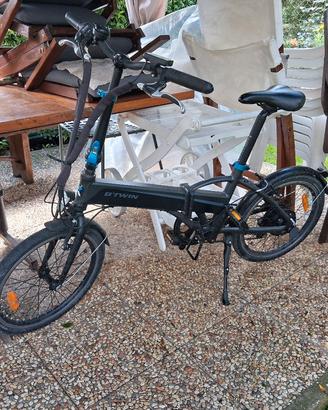 Bicicletta pedalata assistita pieghevole
