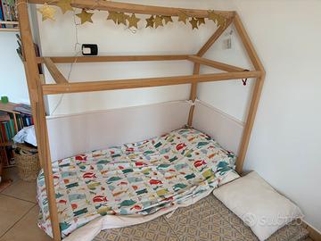 Lettino a casetta Montessori con materasso