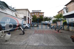 Capannone Industriale La Spezia