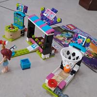 Lego friends La sala giochi del parco divertimenti