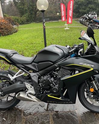 Honda CBR 650 R 2026 E-CLUTCH