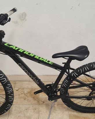 Wheelie bike MTB Cannondale 27.5 taglia S
