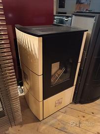 STUFA A PELLET THUN IN MAIOLICA