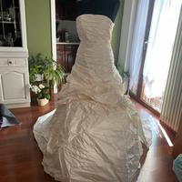 Vestito da sposa in seta