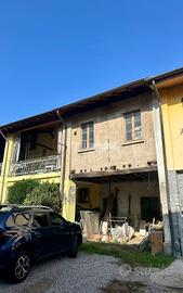 PORZIONE DI CASA CON PORTICO!