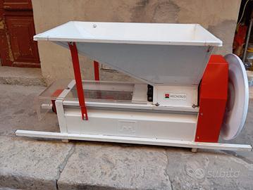 Pigiadiraspatrice Srappolatrice manuale Mecnosud 