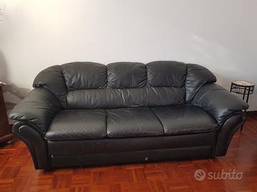 N.2  divani in pelle 