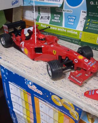 Ferrari F2004 Schumacher motore a scoppio
