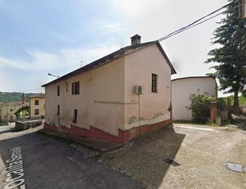 Immobile in asta di 287 m² con più di 5 locali a A