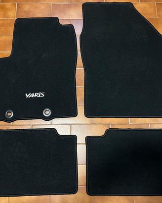 Set tappetini Toyota Yaris nuovo