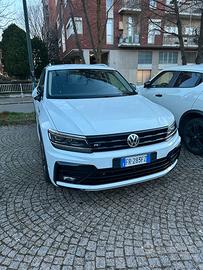 Volkswagen Tiguan 2.0 tsi 4motion dsg R Line