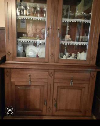 sala completa con coltromobile tavola e sedie