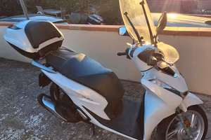 Honda SH 125 bianco del 2021