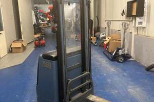 Stoccatore transpallet elettrico