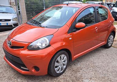 Toyota Aygo 1.0 12V VVT-i 3 porte Orange Connect