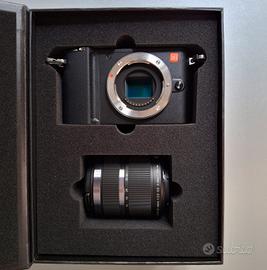 Fotocamera mirrorless yi m1 con obbiettivo 12-40mm