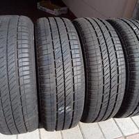 Treno pneumatici estivi 175/65R14 su cerchio