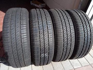 Treno pneumatici estivi 175/65R14 su cerchio