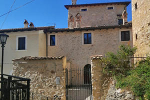 Villa indipendente S.Iona/Ovindoli (AQ)