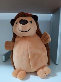riccio di peluche 