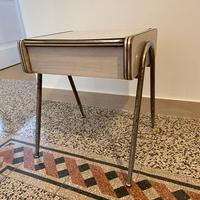 Sgabello tavolino anni 60