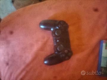  PS 4 silm