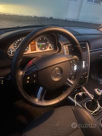 Mercedes B200